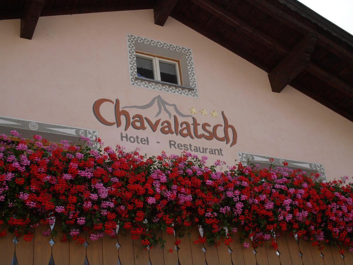 Hotel Chavalatsch ตูเบร ภายนอก รูปภาพ